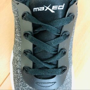 maxed running shoes